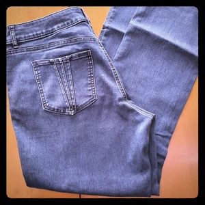 **FINAL MARKDOWN** Lee's Riders Jeans